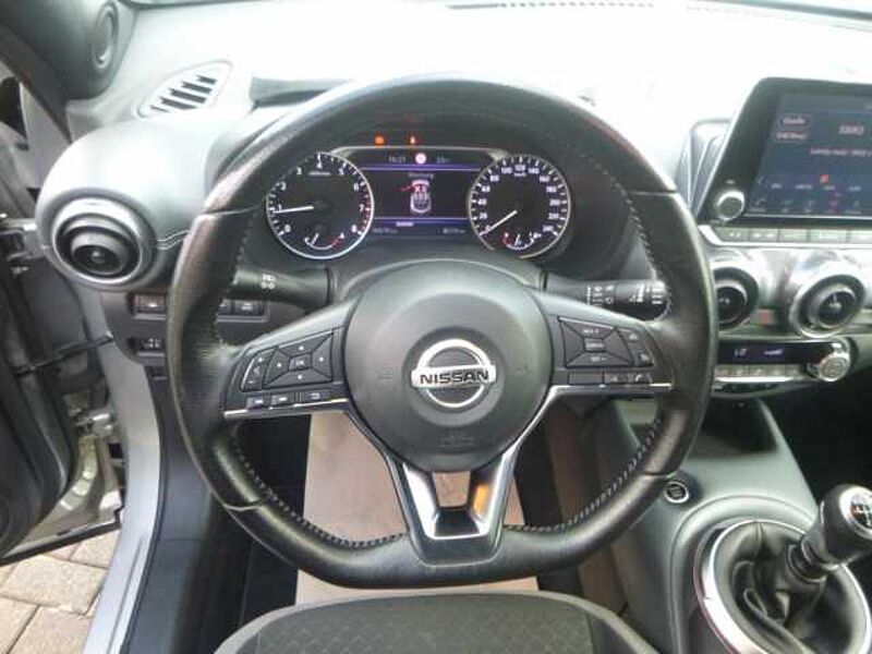 Nissan Juke N-Connecta 1.0 DIG-T